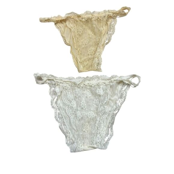 Lot of two Pairs of Ladies Vintage Intimate Moments Brand Lace Panties Size 7 - Picture 1 of 13